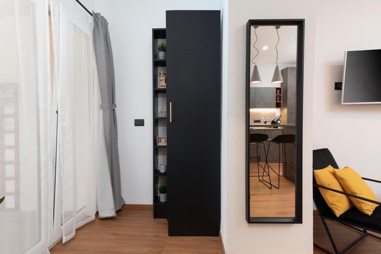 Deluxe Rooms And Apartments Korzo Pula Dış mekan fotoğraf