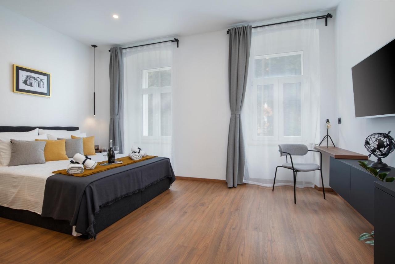 Deluxe Rooms And Apartments Korzo Pula Dış mekan fotoğraf